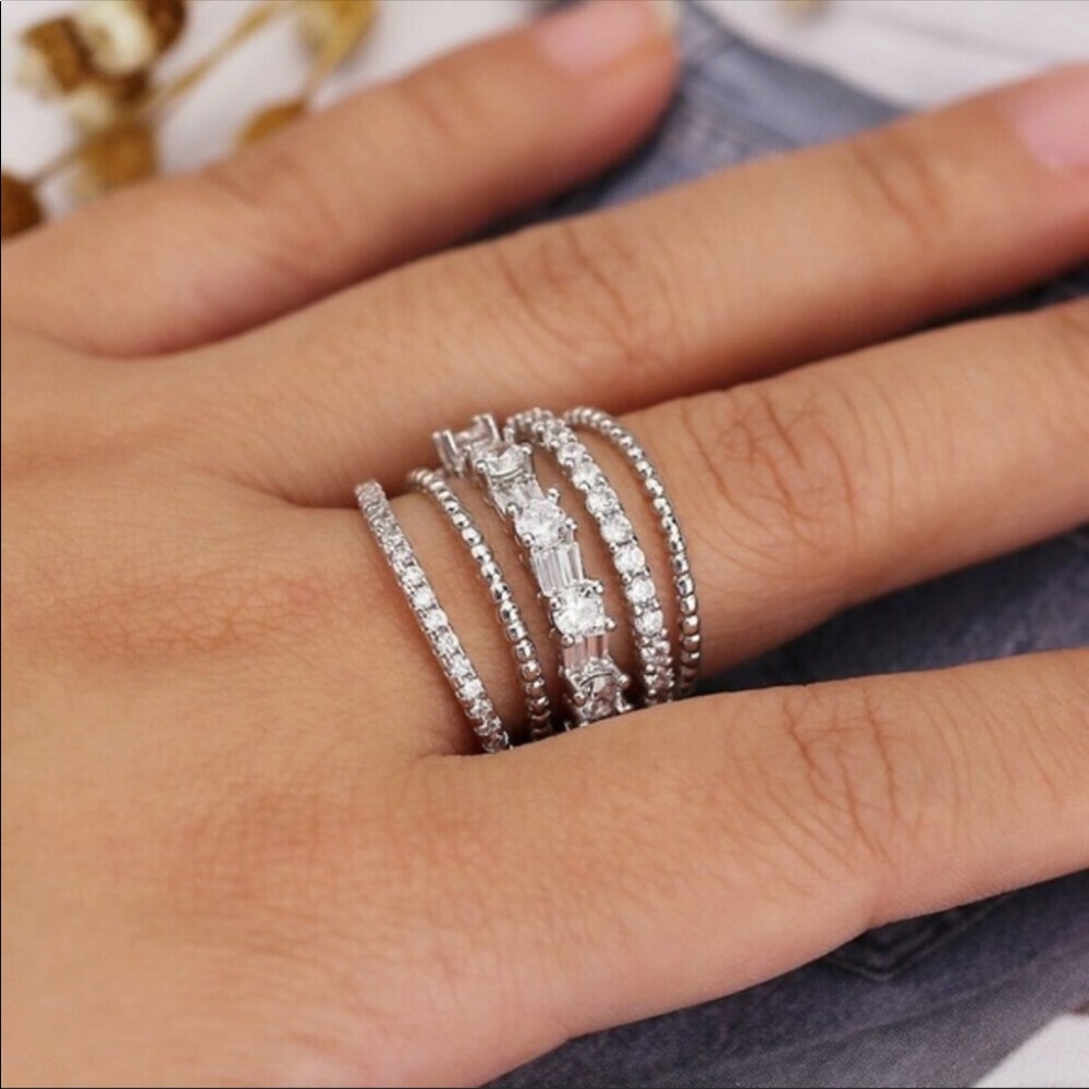 Gorgeous Silver S925 Stamped White Sapphire Ring - Picture 2 of 5